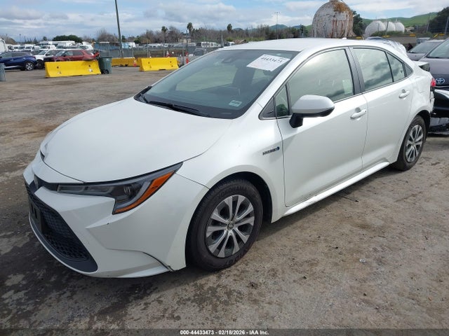 Toyota Corolla Hybrid Le 2021 JTDEAMDE0MJ001889 Image 2
