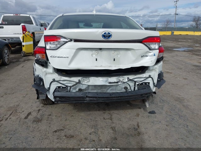 Toyota Corolla Hybrid Le 2021 JTDEAMDE0MJ001889 Image 6
