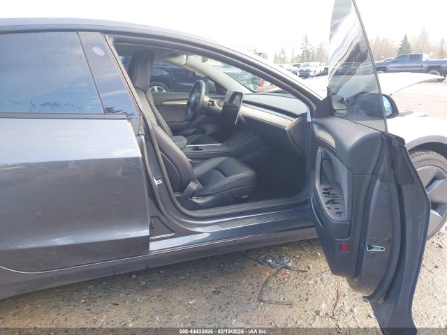 2023 TESLA MODEL 3 5YJ3E1EA5PF668216 Photo 4