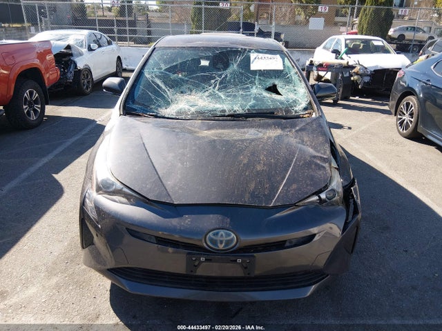 JTDKBRFU5H3565338 Toyota Prius Two