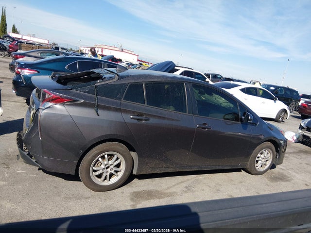 JTDKBRFU5H3565338 Toyota Prius Two