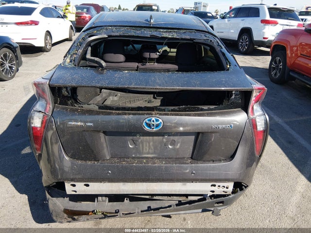 JTDKBRFU5H3565338 Toyota Prius Two