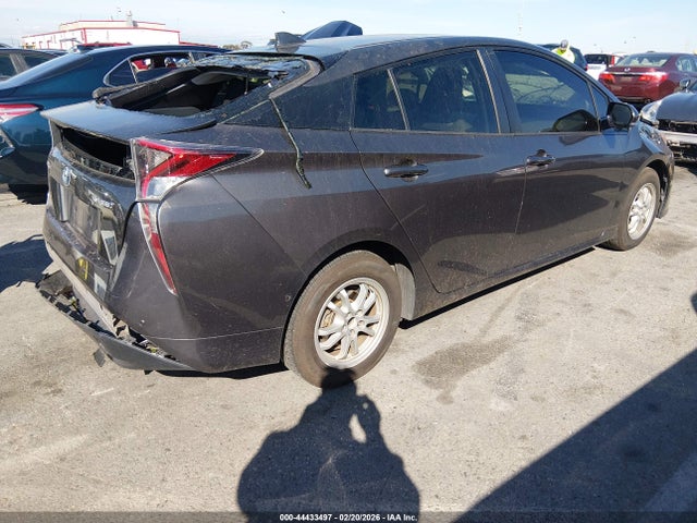 JTDKBRFU5H3565338 Toyota Prius Two
