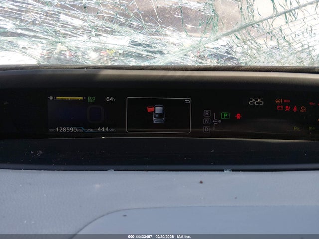 JTDKBRFU5H3565338 Toyota Prius Two