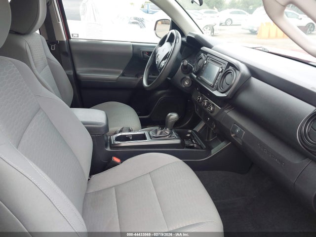 5TFAX5GN8KX148910 Toyota Tacoma Sr
