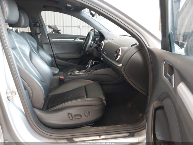 Продаж на аукціоні авто 2015 Audi S3 2.0t Premium Plus, vin: WAUBFGFF2F1097651, номер лоту: 44433577