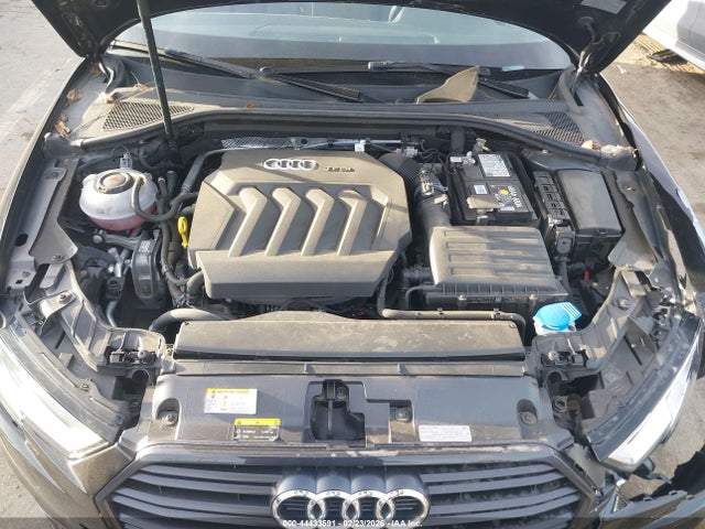 2019 Audi A3 40 Premium/40 Titanium Premium მანქანა იყიდება აუქციონზე, vin: WAUAUGFF1KA118825, აუქციონის ნომერი: 44433591