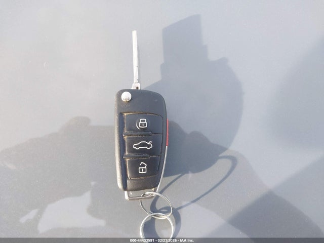 2019 Audi A3 40 Premium/40 Titanium Premium მანქანა იყიდება აუქციონზე, vin: WAUAUGFF1KA118825, აუქციონის ნომერი: 44433591