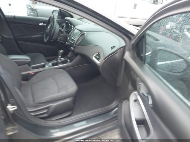 1G1BE5SMXJ7188311 Chevrolet Cruze Lt Auto
