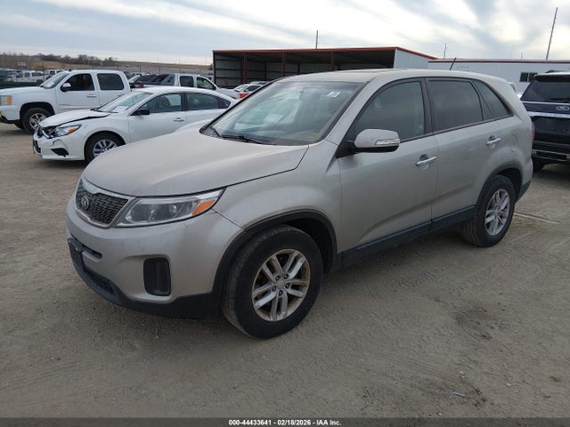 2015 KIA SORENTO 5XYKT3A63FG559825 Photo 1