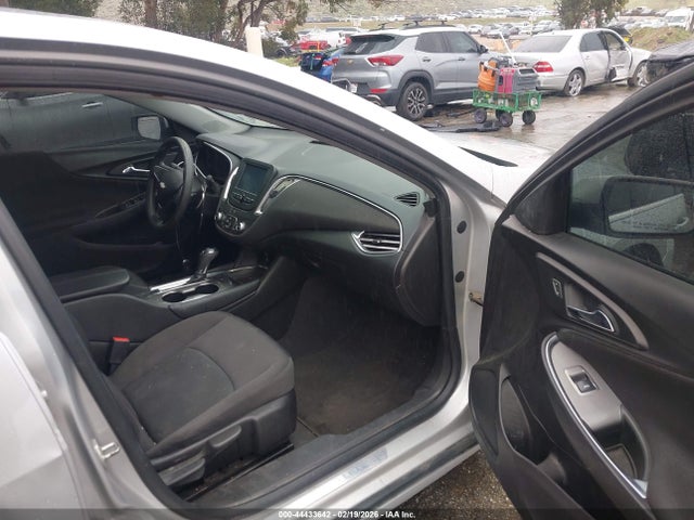1G1ZE5ST3HF293228 Chevrolet MALIBU 1LT