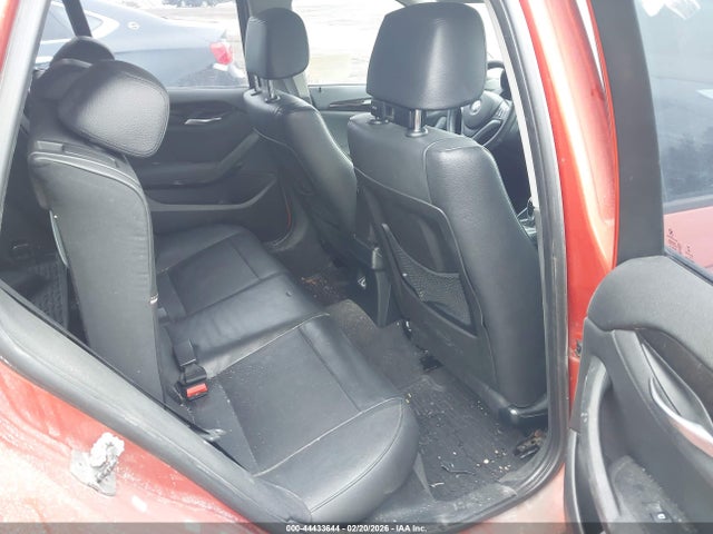 2015 BMW X1 WBAVL1C52FVY39697 Photo 7