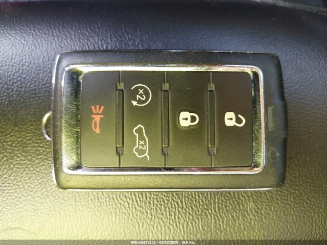 Продажа на аукционе авто 2023 Jeep Grand Cherokee L Limited 4x4, vin: 1C4RJKBG6P8870910, номер лота: 44433652