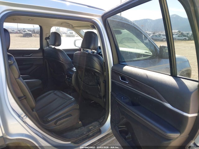 Продажа на аукционе авто 2023 Jeep Grand Cherokee L Limited 4x4, vin: 1C4RJKBG6P8870910, номер лота: 44433652