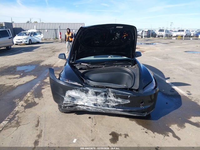 2025 TESLA MODEL 3 5YJ3E1EA0SF923010 Photo 5