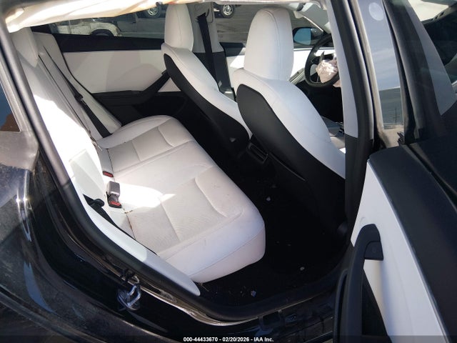 2025 TESLA MODEL 3 5YJ3E1EA0SF923010 Photo 7