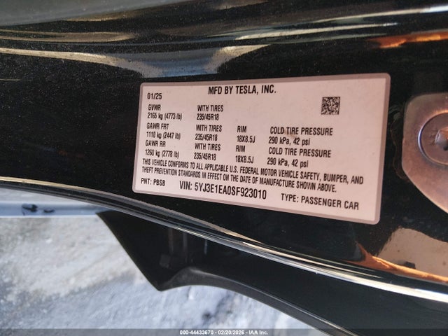 2025 TESLA MODEL 3 5YJ3E1EA0SF923010 Photo 8