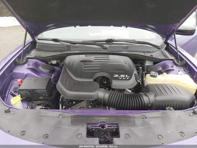2C3CDXJG9KH520688 Dodge Charger Sxt Awd