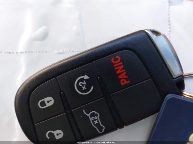 Продаж на аукціоні авто 2018 Jeep Grand Cherokee Limited 4x2, vin: 1C4RJEBG2JC109734, номер лоту: 44433827