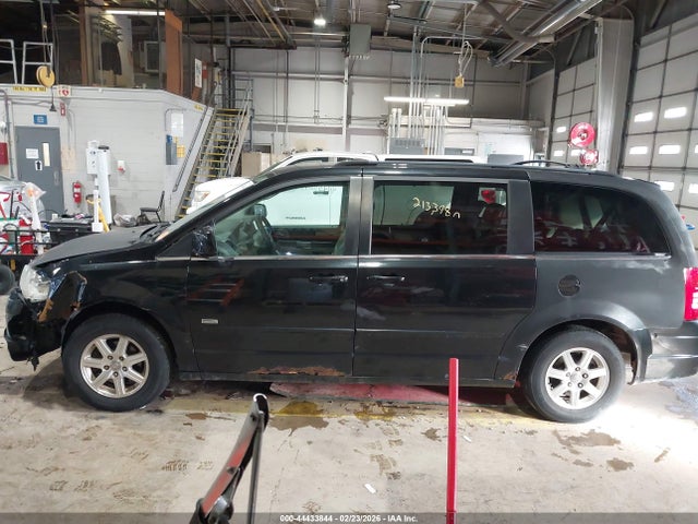 44433844 :رقم المزاد ، 2A8HR54P78R709743 vin ، 2008 Chrysler Town & Country Touring مزاد بيع