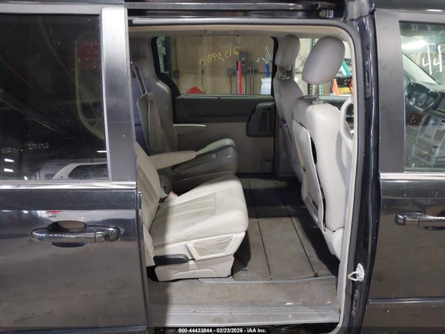 44433844 :رقم المزاد ، 2A8HR54P78R709743 vin ، 2008 Chrysler Town & Country Touring مزاد بيع