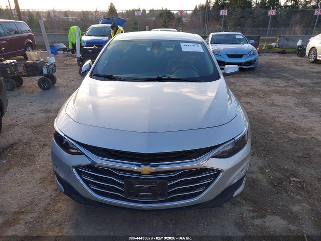1G1ZD5ST9NF123499 Chevrolet Malibu Fwd Lt