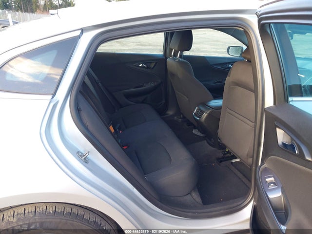 1G1ZD5ST9NF123499 Chevrolet Malibu Fwd Lt
