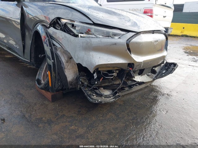 Ford Mustang Mach-e Premium 2023 3FMTK3R40PMB00505 Image 6