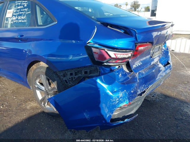 44433902 :رقم المزاد ، 3VWEM7BU5RM048667 vin ، 2024 Volkswagen Jetta 1.5t Se مزاد بيع