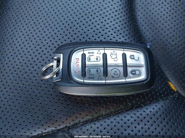 Продажа на аукционе авто 2017 Chrysler Pacifica Limited, vin: 2C4RC1GG4HR822017, номер лота: 44434062