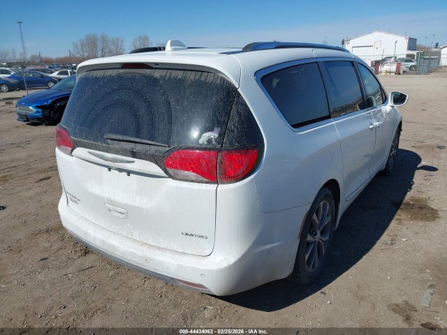 Продажа на аукционе авто 2017 Chrysler Pacifica Limited, vin: 2C4RC1GG4HR822017, номер лота: 44434062
