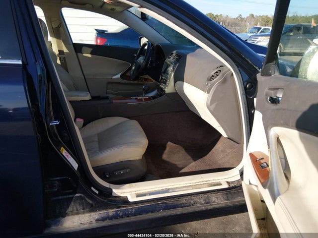 44434104 :رقم المزاد ، JTHCK262695035281 vin ، 2009 Lexus Is 250 مزاد بيع