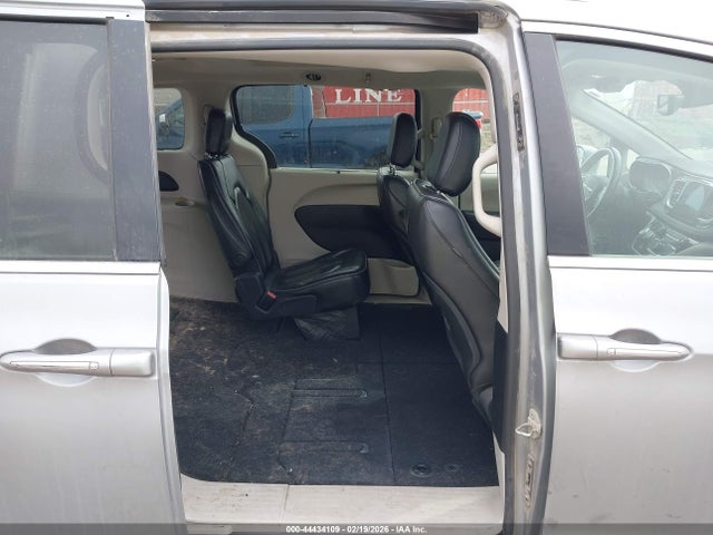 2C4RC1GG0KR552307 Chrysler Pacifica Limited