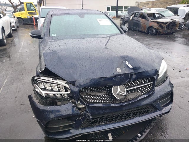 44434120 :رقم المزاد ، W1KWF8DB0MR628215 vin ، 2021 Mercedes-benz C 300 Sedan مزاد بيع