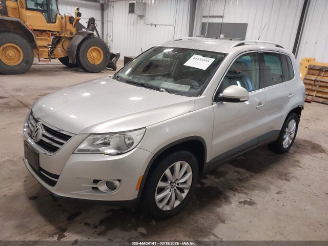 2011 Volkswagen Tiguan Se მანქანა იყიდება აუქციონზე, vin: WVGBV7AX7BW540679, აუქციონის ნომერი: 44434141
