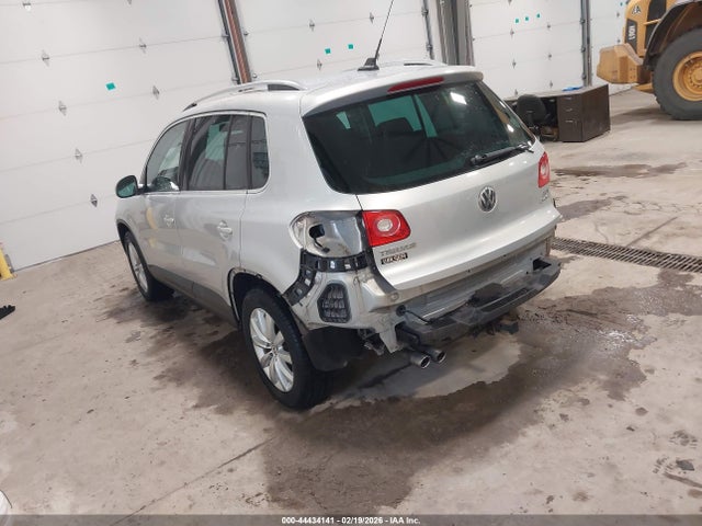 2011 Volkswagen Tiguan Se მანქანა იყიდება აუქციონზე, vin: WVGBV7AX7BW540679, აუქციონის ნომერი: 44434141