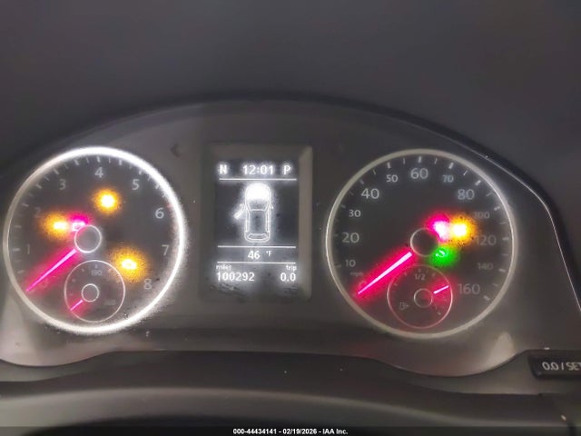 2011 Volkswagen Tiguan Se მანქანა იყიდება აუქციონზე, vin: WVGBV7AX7BW540679, აუქციონის ნომერი: 44434141