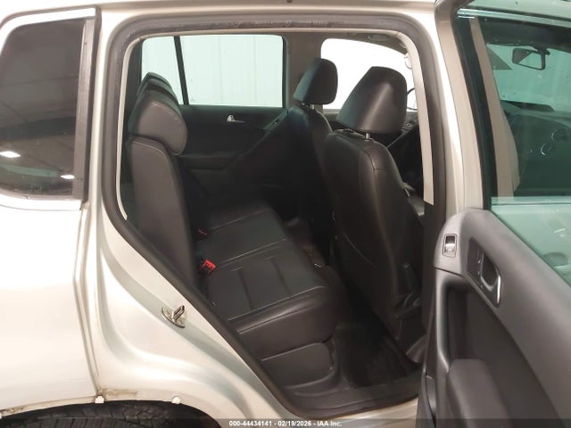 2011 Volkswagen Tiguan Se მანქანა იყიდება აუქციონზე, vin: WVGBV7AX7BW540679, აუქციონის ნომერი: 44434141