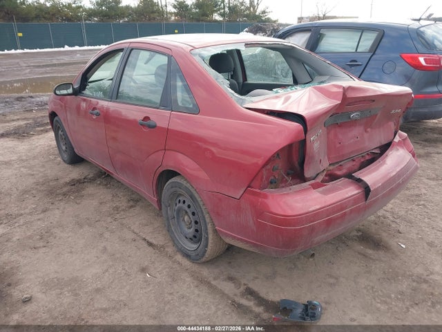 2005 FORD FOCUS 1FAFP34N95W315077 Photo 2