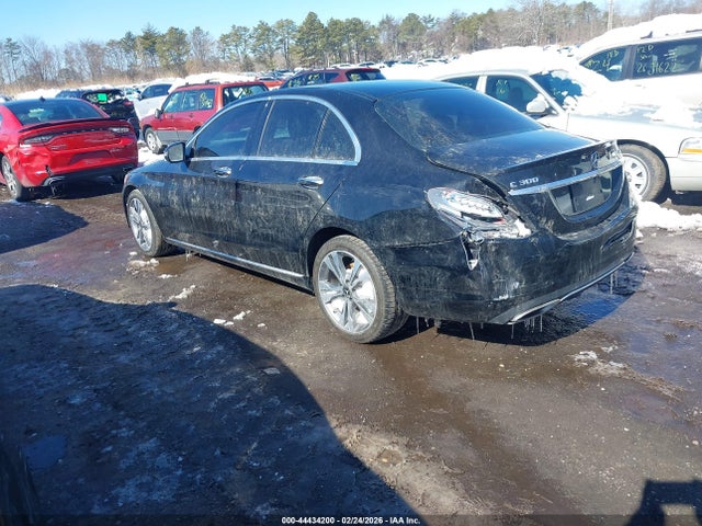 2018 Mercedes-benz C 300 4matic მანქანა იყიდება აუქციონზე, vin: WDDWF4KBXJR421354, აუქციონის ნომერი: 44434200