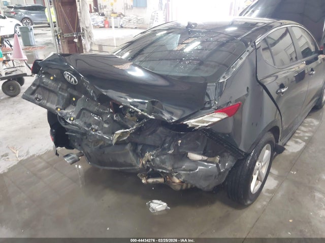 5XXGM4A76FG364999 KIA Optima Lx