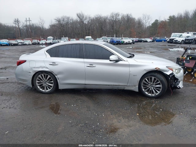 44434293 :رقم المزاد ، JN1EV7AR7JM431008 vin ، 2018 Infiniti Q50 3.0t Luxe مزاد بيع