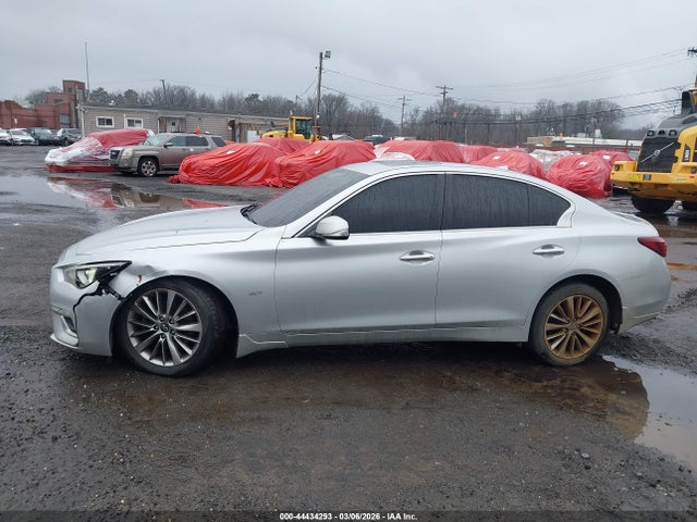 44434293 :رقم المزاد ، JN1EV7AR7JM431008 vin ، 2018 Infiniti Q50 3.0t Luxe مزاد بيع