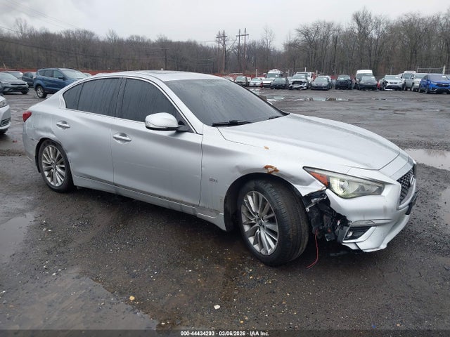 44434293 :رقم المزاد ، JN1EV7AR7JM431008 vin ، 2018 Infiniti Q50 3.0t Luxe مزاد بيع