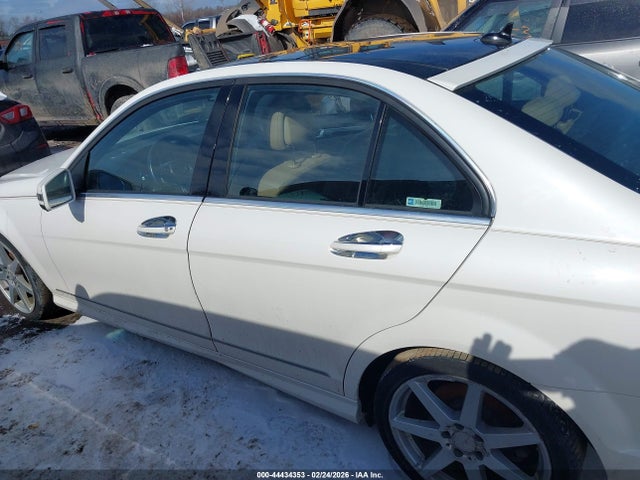 Продаж на аукціоні авто 2013 Mercedes-benz C 350 Sport, vin: WDDGF5HB0DR255531, номер лоту: 44434353