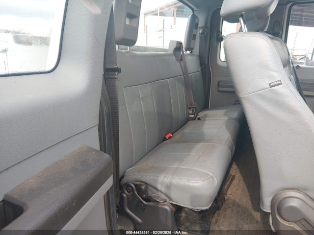 1FD8X3BT6GEC90566 Ford F-350 Xl