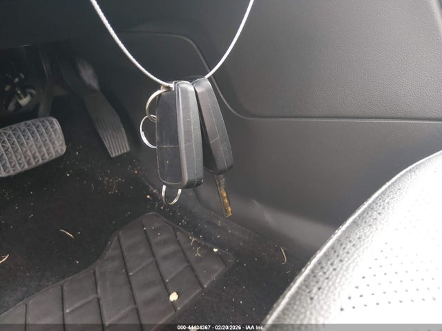 44434367 :رقم المزاد ، W04WT3N57GG130165 vin ، 2016 Buick Cascada Premium مزاد بيع