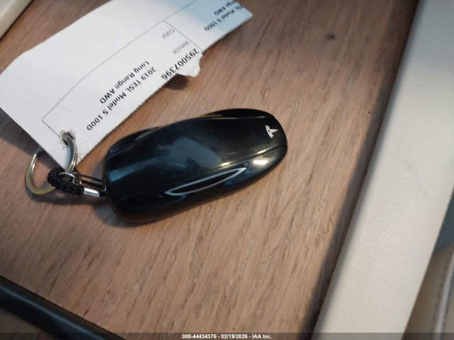 2019 TESLA MODEL S 5YJSA1E29KF305927 Photo 10