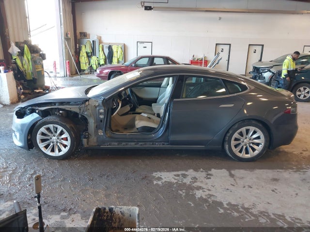 Продаж на аукціоні авто 2019 Tesla Model S 100d/75d/long Range/standard Range, vin: 5YJSA1E29KF305927, номер лоту: 44434376