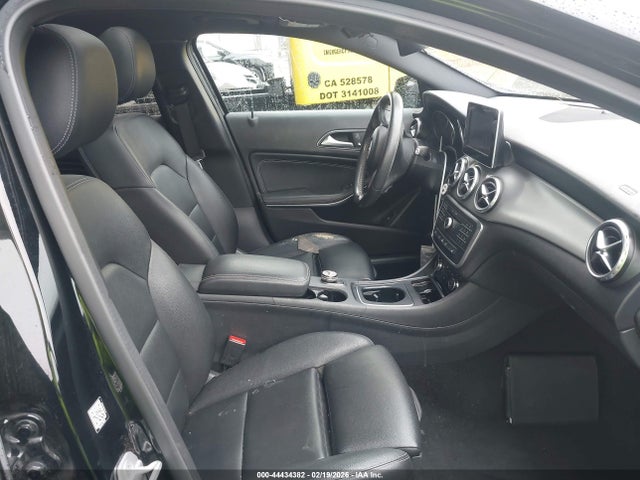 2017 MERCEDES-BENZ GLA 250 WDCTG4EB5HJ341839 Photo 4